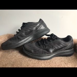 Women’s Size 7 Black Nike Training TR7 Shoes